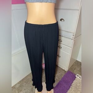 Black Pleated Wide-Leg Pants